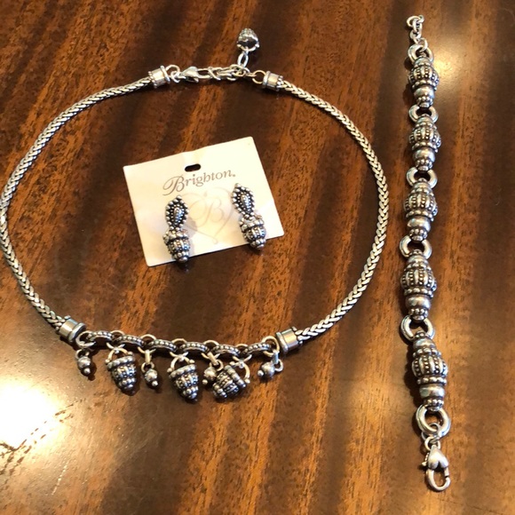 Retired Rare 3 piece Brighton TUDOR necklace earrings bracelet